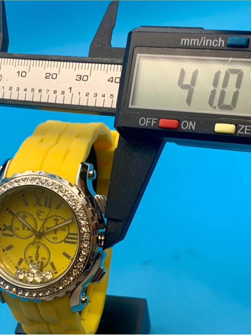 CHARMING CHARLIE 3282 Women’s Quartz Wristwatch Crystal Accents Working New Batt